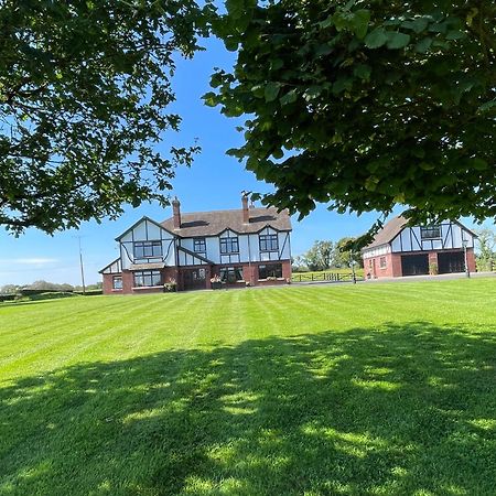 Greenfields Country House Latton Bagian luar foto